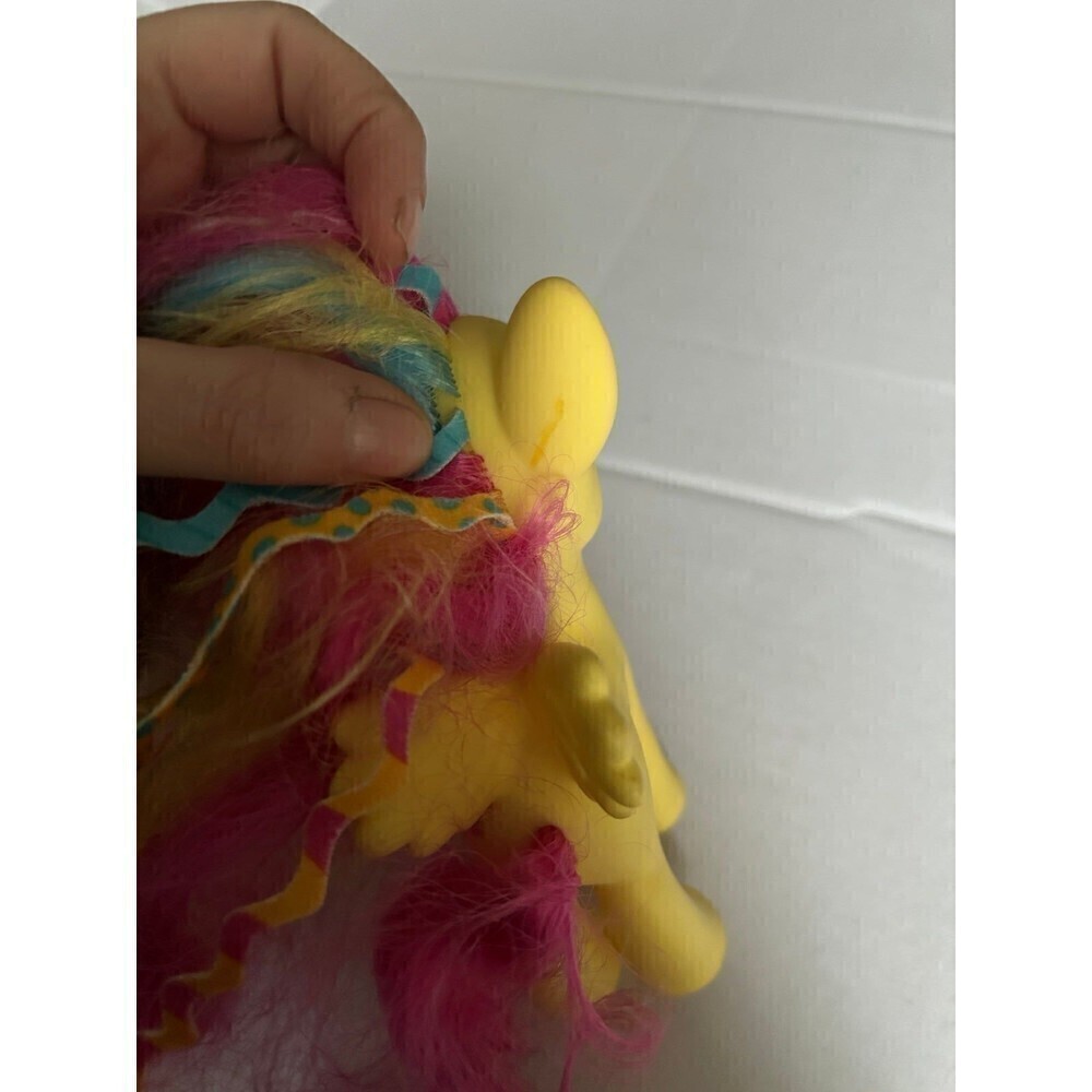 My Little Pony G4 FIM Fluttershy Figure Toy - Picture 6 of 8